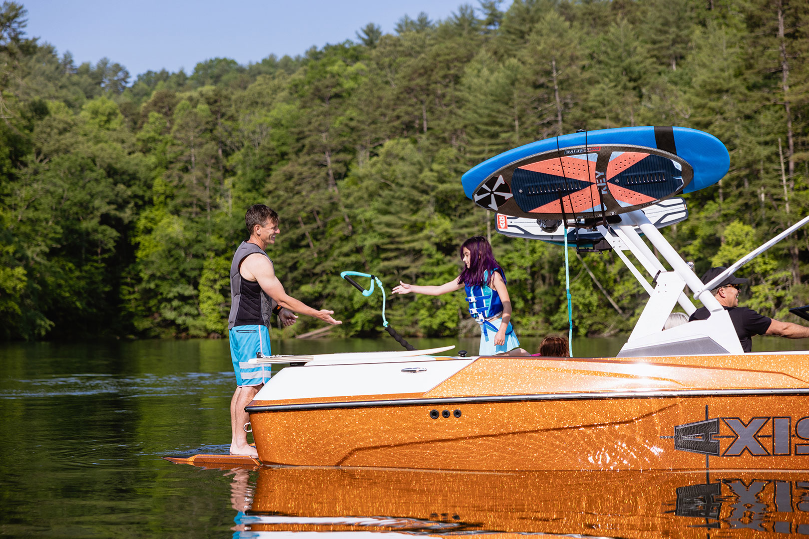 Axis A20 20Foot Wakesurfing Boat Make Waves Of Any Size